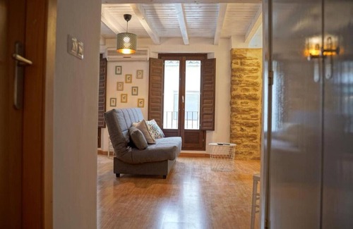 Úbeda Apartamento | Intimate retreat with Andalusian essence 4