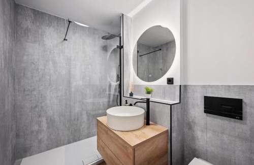 Schloßchemnitz Apartamento | EDLER WOHNRAUM Noble Stadtoase mit Boxspringbett, Kaffeevollautomat, Lift & Parkplatz