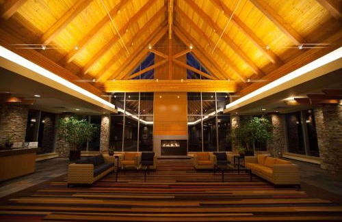 Southeast Edmonton Hotel | Edmonton Hotel & Convention Center Edmonton