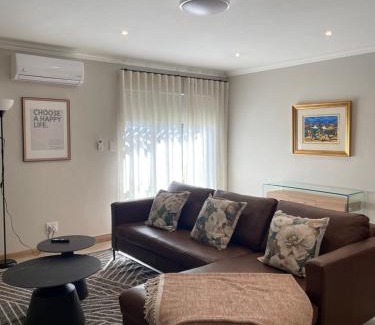 Waterkloof Apartamento | Edward Suites, Apartment 1