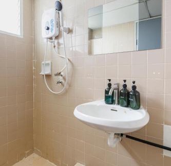 Batu Ferringhi Apartamento | EE's Surfer's House - Seaview, 3 min walk to beach
