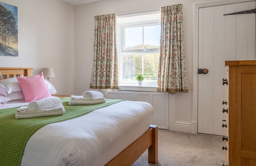 Ambleside Cabaña | Eel House Cottage - sleeps 4 guests in 2 bedrooms