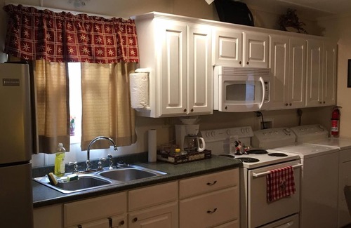 Lufkin Apartamento | Eficiencia Apt. Situado en Pineywoods del este de Texas. Private Apt / suegros Quarters