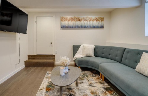 Edgemar - Pacific Manor Apartamento | Efficiently Equipped Pacifica Apt - 1 Mi to Beach!
