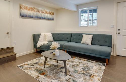 Edgemar - Pacific Manor Apartamento | Efficiently Equipped Pacifica Apt - 1 Mi to Beach!