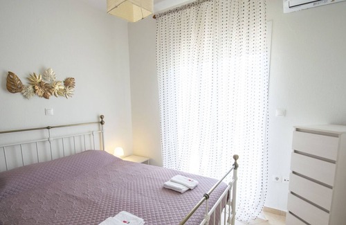 Nikita Complejo | Effie's Maisonette by Travel Pro Services