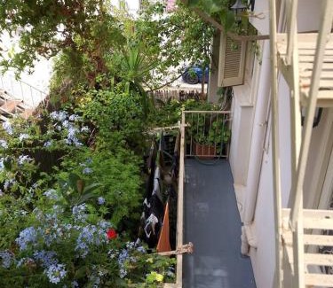 Chalcis Apartamento | Efrosini's studio semi-basement