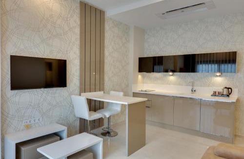 Kadnlar Denizi Mahallesi Hotel | Ege Birlik Seasight Suites