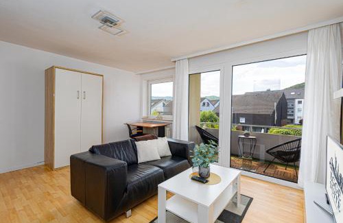 Bad Driburg Apartamento | Egge Suite - Zentral in Kurklinik&Parknähe, Küche, Balkon, Badewanne, Smart TV, Arbeitsplatz, 1-3P