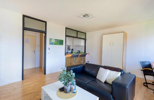 Bad Driburg Apartamento | Egge Suite - Zentral in Kurklinik&Parknähe, Küche, Balkon, Badewanne, Smart TV, Arbeitsplatz, 1-3P