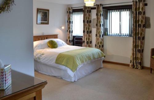 Helston Casa | Eglos Derry Farm Cottage - E4597