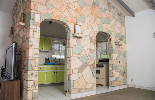 Falmouth Casa | EGO GUESTHOUSE#2----Breathtaking villa sitting on the hill with lovely Oceanview
