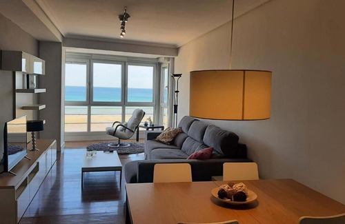 Zarautz Apartamento | Egona - Bañeru 3 Vivienda en 1 línea de playa centro ciudad