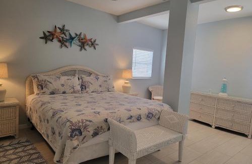 Bonita Springs Apartamento | Egret - 1st Floor Freshly Updated Kit W&D 3 Miles to Beach