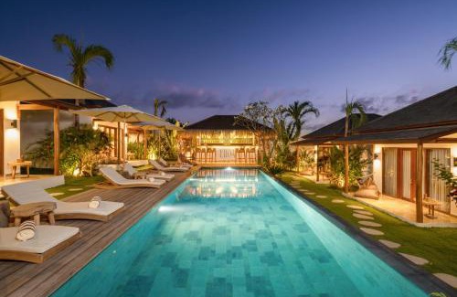 Beraban Hotel | EHOA NYANYI BEACH Boutique Hotel - In front of entrance to NUANU