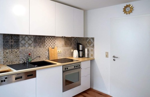 Neuerburg Apartamento | Eifel Fewo - 4-bed vacation apartment shower/WC, 2 bedrooms
