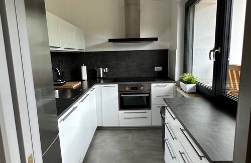 Schleiden Apartamento | NUEVO! Parque Nacional Eifel, moderno apartamento, vista, centro, privado