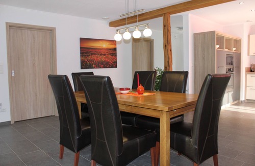Habscheid Casa | Eifelgold - cómodo, espacioso apartamento de 5 estrellas situado en una zona tranquila