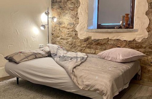 Schmidtheim Apartamento | Eifelstein, Apartment mit Whirlpool und Ofen