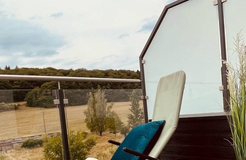 Loogh Apartamento | Eifelsuiten: Traum Penthouse in Idyllischer Naturlage