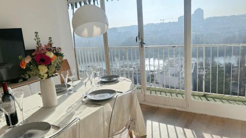 Republique–Point-du-Jour Apartamento | EIFFEL TOWER SEINE RIVER VIEW PARIS 88 square meters
