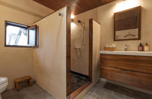Hangzhou Casa | Eight Blessings Inn