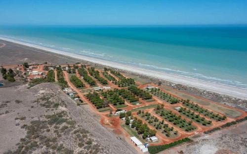 Eighty Mile Beach Otro | Eighty Mile Beach Caravan Park