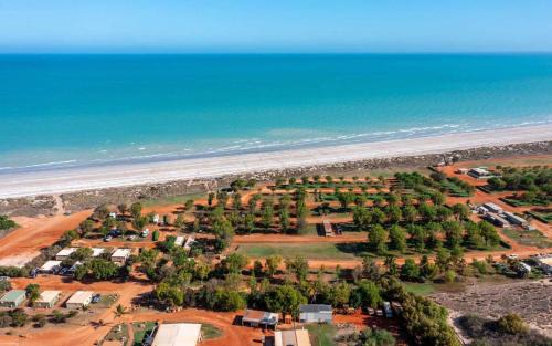 Eighty Mile Beach Otro | Eighty Mile Beach Caravan Park