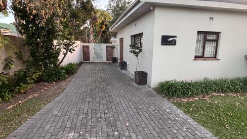 George Apartamento | Eike Cottage