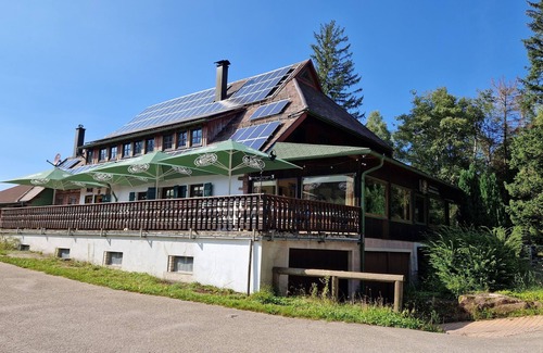 Langenbrand Apartamento | Ein Zimmer im Höhengasthaus Teufelsmühle