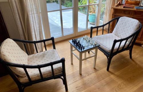 Helmarshausen Apartamento | Eine gemütliche Ferienwohnung mit Garten