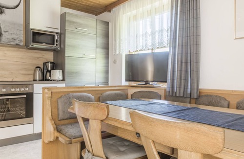 Huettau Apartamento | Eisenhut by Interhome