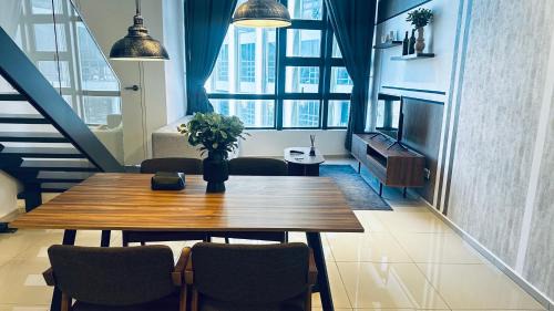 Taman Mutiara Apartamento | EkoCheras Suites, Kuala Lumpur by Idealhomes