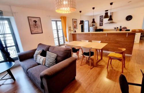 Nimes City Centre Apartamento | Elégant P4 du centre historique