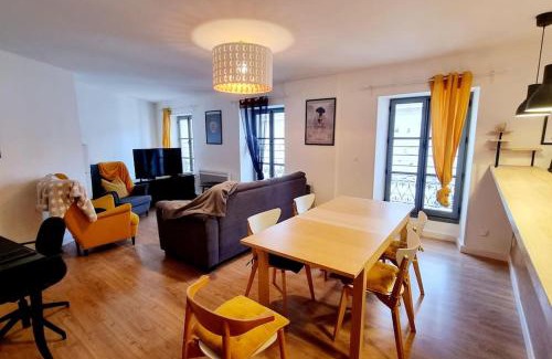 Nimes City Centre Apartamento | Elégant P4 du centre historique