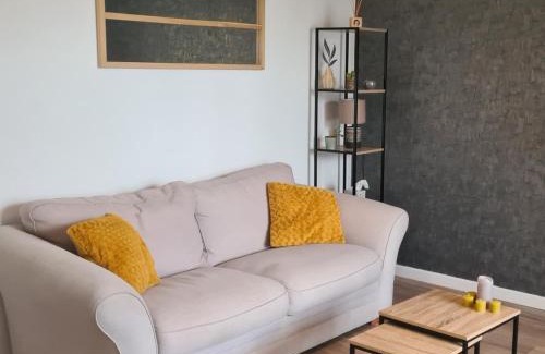 Angouleme Apartamento | Elégant T2 au calme avec terrasse et climatisation