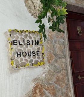 Caiazzo Casa | Elìsim House