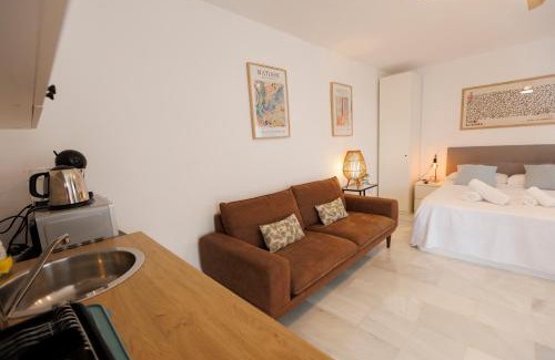 Centro Comercial Cama Y Desayuno | El ático de Osario 5 con terraza - Great location