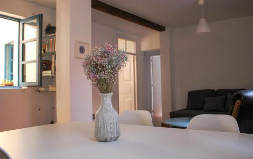 Centro histórico de León Apartamento | El 8 de Serranos - Bajo - Casa con garaje