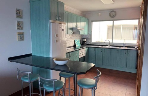 Melenara Apartamento | El Azul , amplia terraza con "el mar a tus pies"