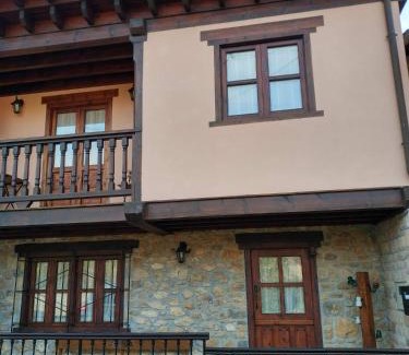 Vallobal Casa | El Balcon del Horreo