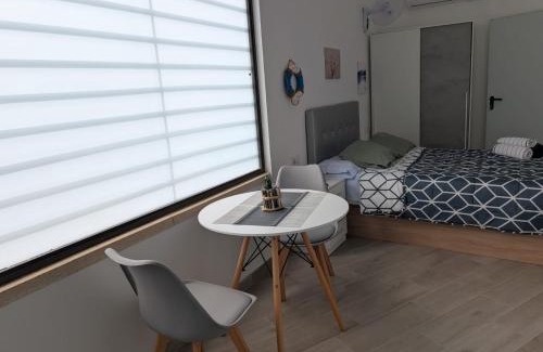 Collblanc y La Torrassa Apartamento | El Barco Aparta Hotel