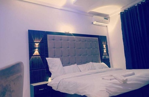 Ofin Hotel | El Castillo Pretigious Hotel