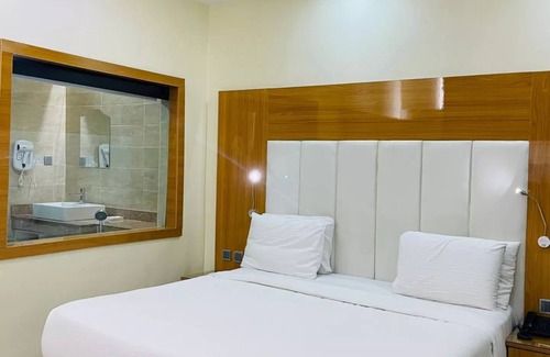 Ofin Hotel | El Castillo Pretigious Hotel