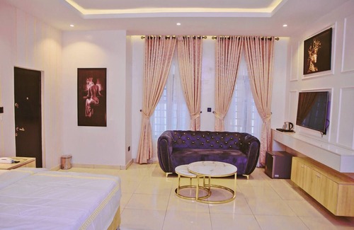 Ofin Hotel | El Castillo Pretigious Hotel
