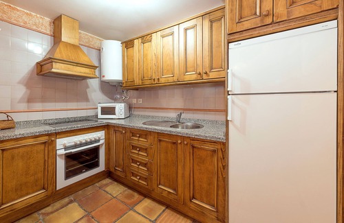Huetor Santillan Casa | CASA EL CIPRÉS/ CASERÍO DEL COLMENAR