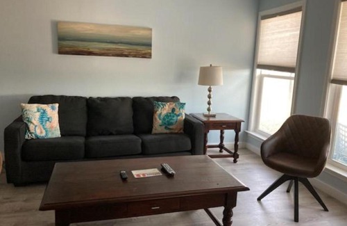 Corpus Christi Casa | El Constante 128K