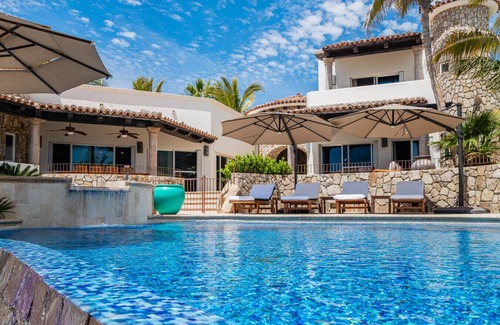 Buzzards Villa | El Encanto Casa Ocho