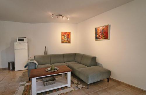 Algarinejo Apartamento | El Granero at Molino la Ratonera