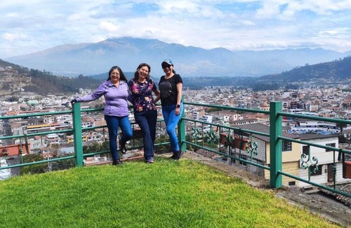 Otavalo Apartamento | El hostal cuenta con un mirador y una vista panorámica de la ciudad